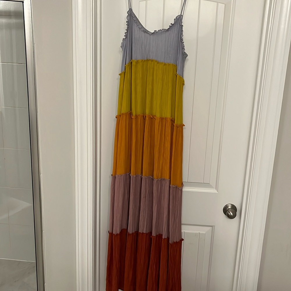 Tiered maxi